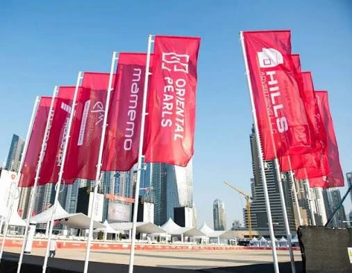 L Shape Flags, image 1 of 6